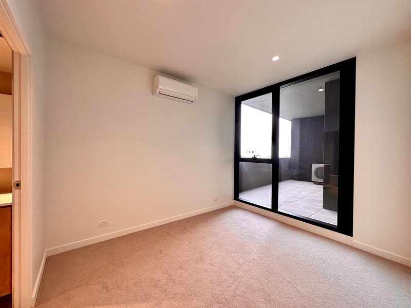 Photo - 2B2B/259 Normanby Road, Southbank VIC 3006 - Image 7