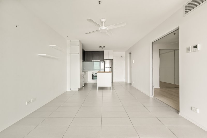 Photo - 2BR/18 Thorn Street, Kangaroo Point QLD 4169 - Image 6