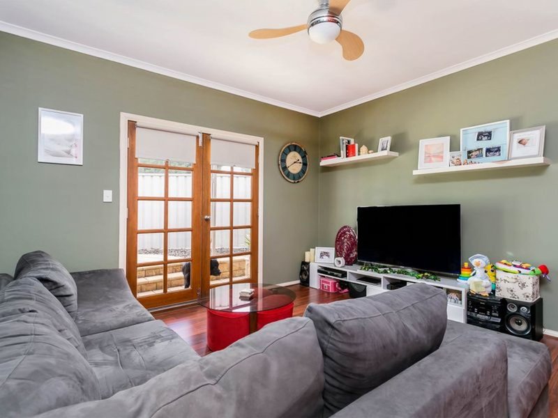 Photo - 2c Dunedin Avenue, Hillcrest SA 5086 - Image 2