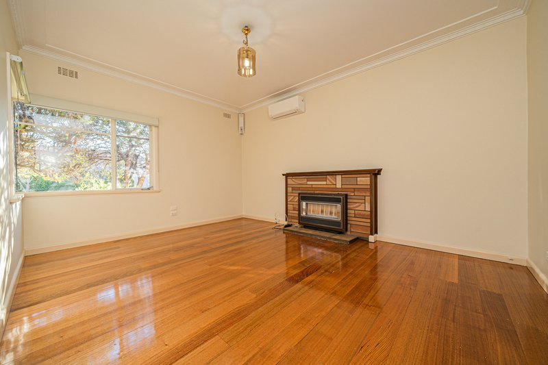 Photo - 2C Tyne Street, Box Hill North VIC 3129 - Image 2