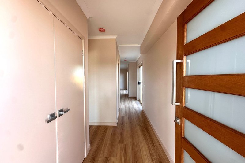 Photo - 2C Wykeham Court, Frankston VIC 3199 - Image 2