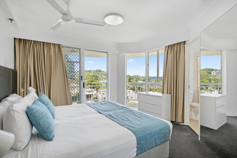 Photo - 2C/3 Second Avenue, Burleigh Heads QLD 4220 - Image 18