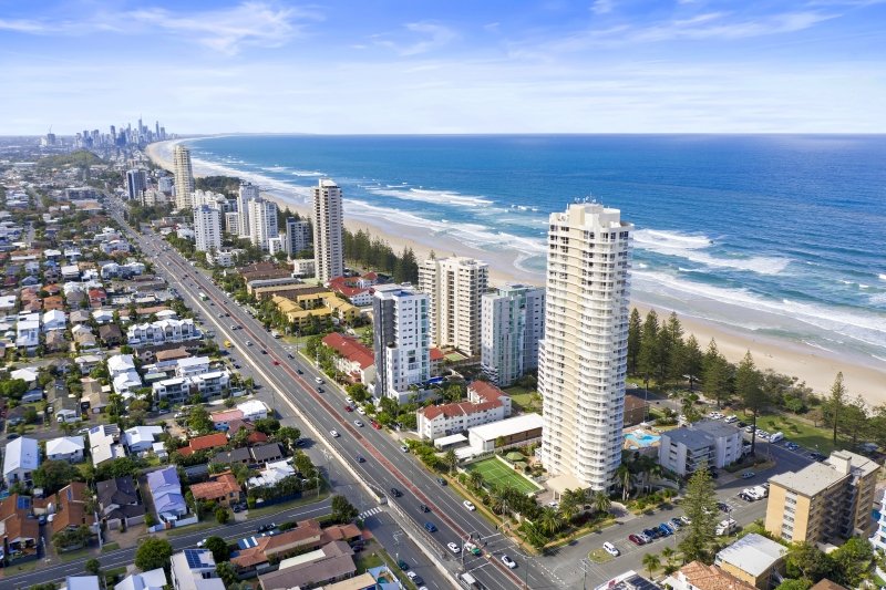 Photo - 2C/3 Second Avenue, Burleigh Heads QLD 4220 - Image 24