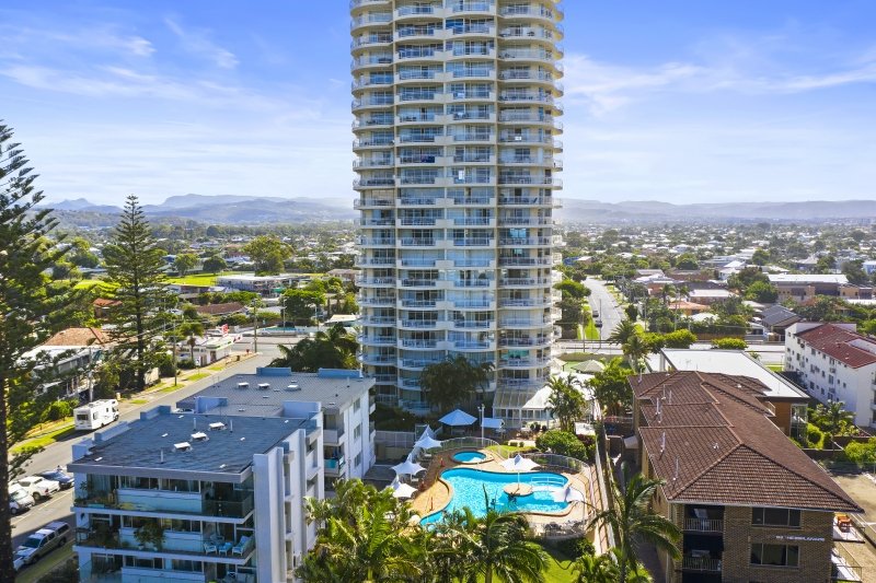 Photo - 2C/3 Second Avenue, Burleigh Heads QLD 4220 - Image 25