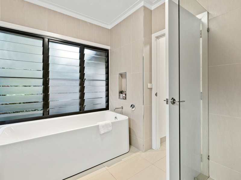 Photo - 2D Trundle Terrace, Whitfield QLD 4870 - Image 13