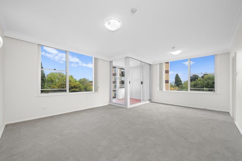 Photo - 2D/80 Shirley Road, Wollstonecraft NSW 2065 - Image 2