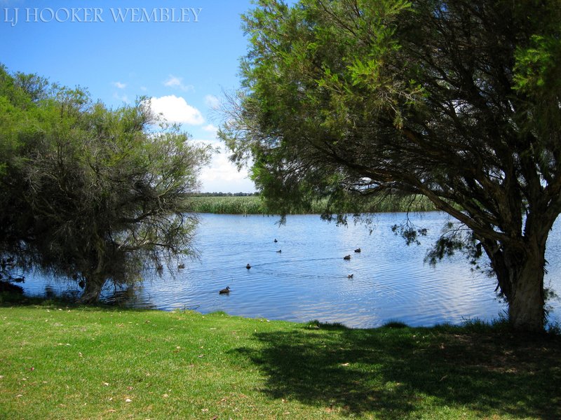 Photo - 2E/47 Herdsman Parade, Wembley WA 6014 - Image 17