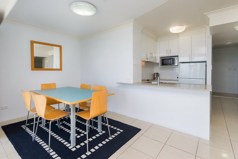 Photo - 2E/510 Marine Parade, Biggera Waters QLD 4216 - Image 5