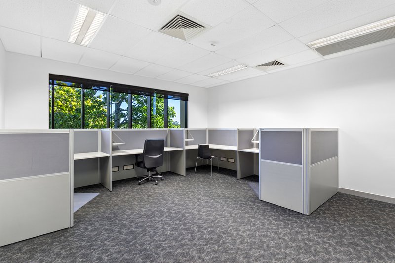 Photo - 2F/2-4 Flinders Parade, North Lakes QLD 4509 - Image 3