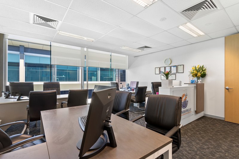 Photo - 2F/2-4 Flinders Parade, North Lakes QLD 4509 - Image 5