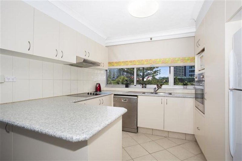 Photo - 2F/5 Clifford Street, Surfers Paradise QLD 4217 - Image 6