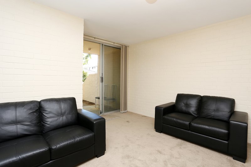 Photo - 2T/24 Pearson St , Churchlands WA 6018 - Image 5