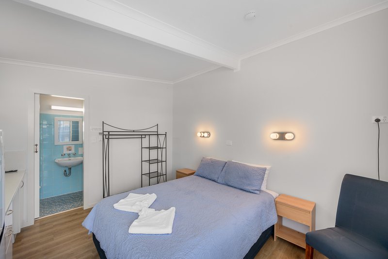 Photo - 3-10/84 Toolooa Street, South Gladstone QLD 4680 - Image 7