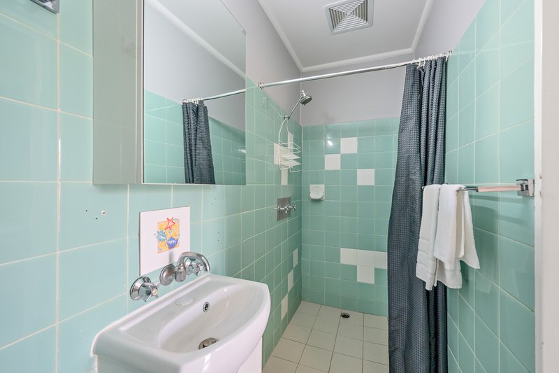Photo - 3-10/84 Toolooa Street, South Gladstone QLD 4680 - Image 14