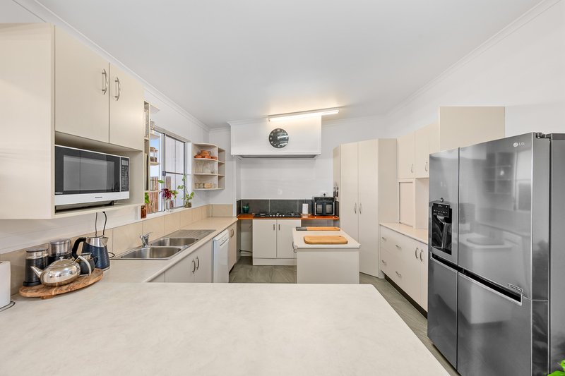 Photo - 3-10/84 Toolooa Street, South Gladstone QLD 4680 - Image 23