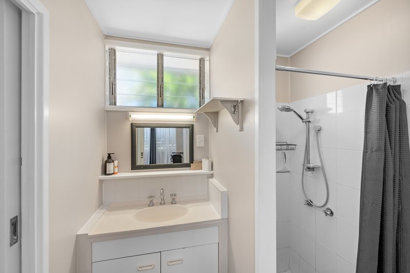 Photo - 3-10/84 Toolooa Street, South Gladstone QLD 4680 - Image 34