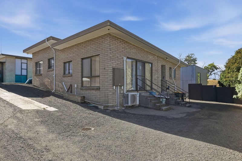 Photo - 3 & 4/34 Alanvale Road, Newnham TAS 7248 - Image 2