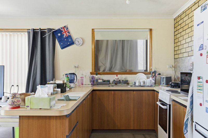 Photo - 3 & 4/34 Alanvale Road, Newnham TAS 7248 - Image 3