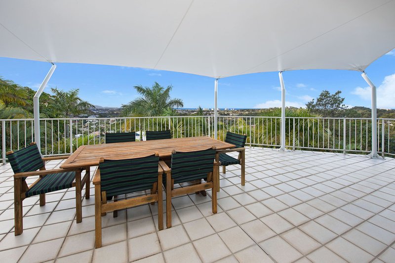 Photo - 3-5 Deloraine Drive, Buderim QLD 4556 - Image 6