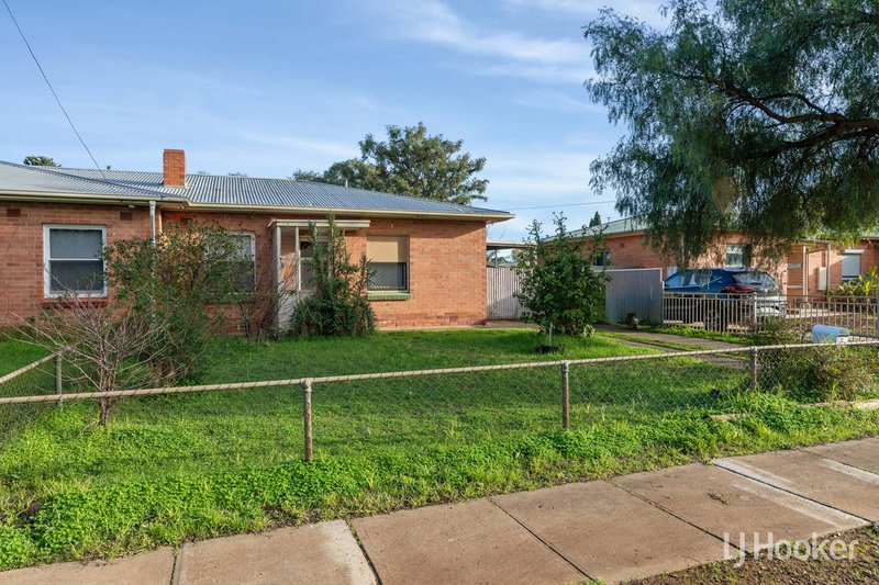 Photo - 3 & 5 Dowlish Street, Davoren Park SA 5113 - Image 19