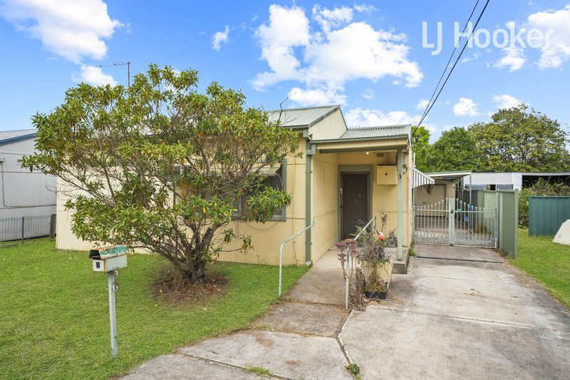 Photo - 3 + 5 Waratah Street, St Marys NSW 2760 - Image 3