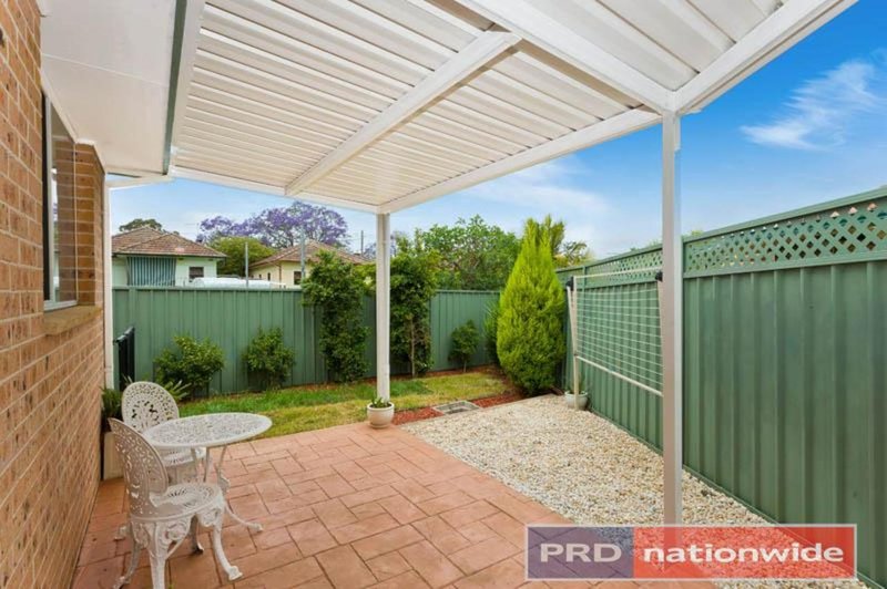 Photo - 3 / 8 Cowland Avenue, East Hills NSW 2213 - Image 5