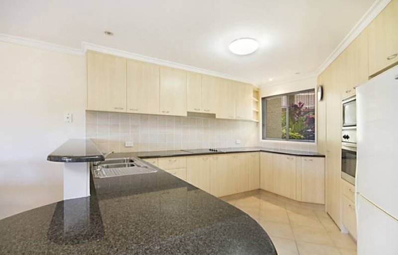 Photo - 3 / 8 Mariners Drive West , Tweed Heads NSW 2485 - Image 4