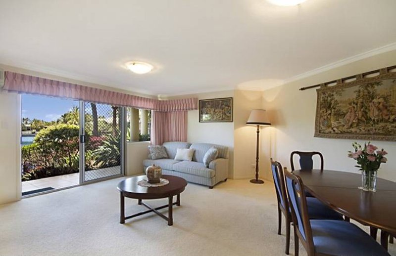 Photo - 3 / 8 Mariners Drive West , Tweed Heads NSW 2485 - Image 5