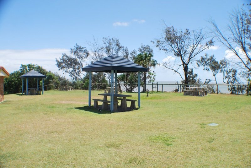 Photo - 3 92 Scenic Highway, Lammermoor QLD 4703 - Image 12