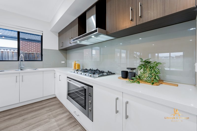 Photo - 3 Abbey Road, Beveridge VIC 3753 - Image 15