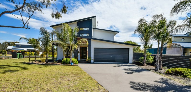 Photo - 3 Acrux Drive, Newlands Arm VIC 3875 - Image 2