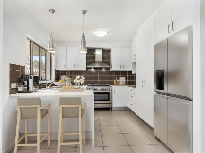 Photo - 3 Ada Street, Augustine Heights QLD 4300 - Image 3