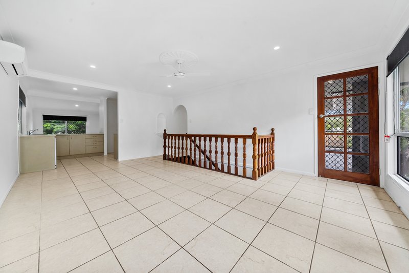 Photo - 3 Adale Court, Daisy Hill QLD 4127 - Image 3