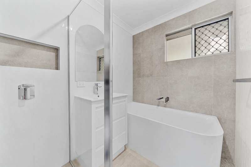 Photo - 3 Adale Court, Daisy Hill QLD 4127 - Image 8