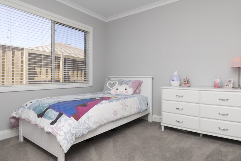 Photo - 3 Adelong Street, Werribee VIC 3030 - Image 13