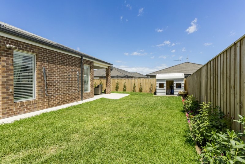 Photo - 3 Adelong Street, Werribee VIC 3030 - Image 17