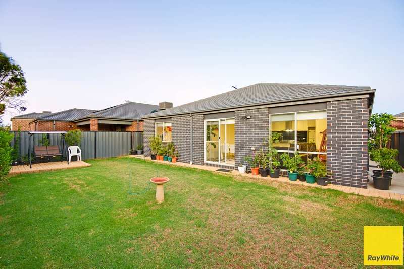 Photo - 3 Adrian Circuit, Tarneit VIC 3029 - Image 26