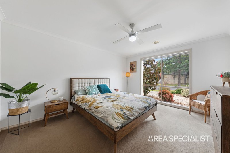 Photo - 3 Adrian Drive, Pakenham VIC 3810 - Image 4