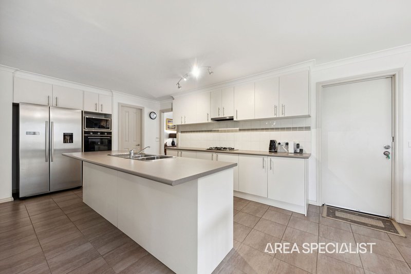 Photo - 3 Adrian Drive, Pakenham VIC 3810 - Image 17