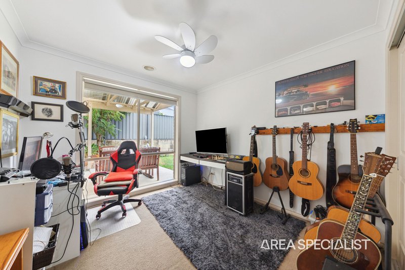 Photo - 3 Adrian Drive, Pakenham VIC 3810 - Image 21