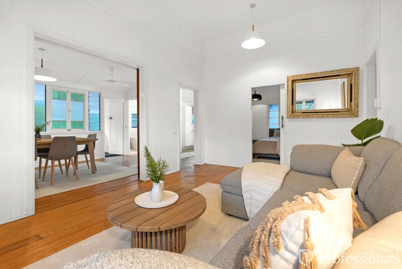 Photo - 3 Aeroglen Drive, Aeroglen QLD 4870 - Image 6