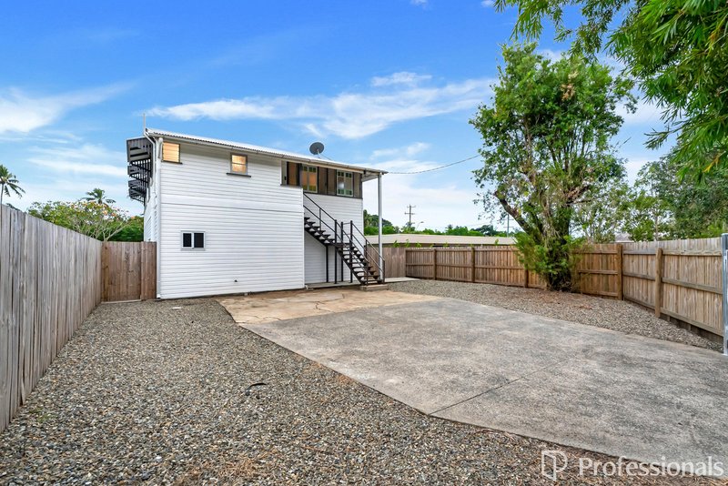Photo - 3 Aeroglen Drive, Aeroglen QLD 4870 - Image 17