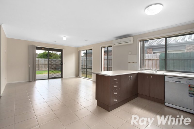 Photo - 3 Age Place, Pakenham VIC 3810 - Image 3