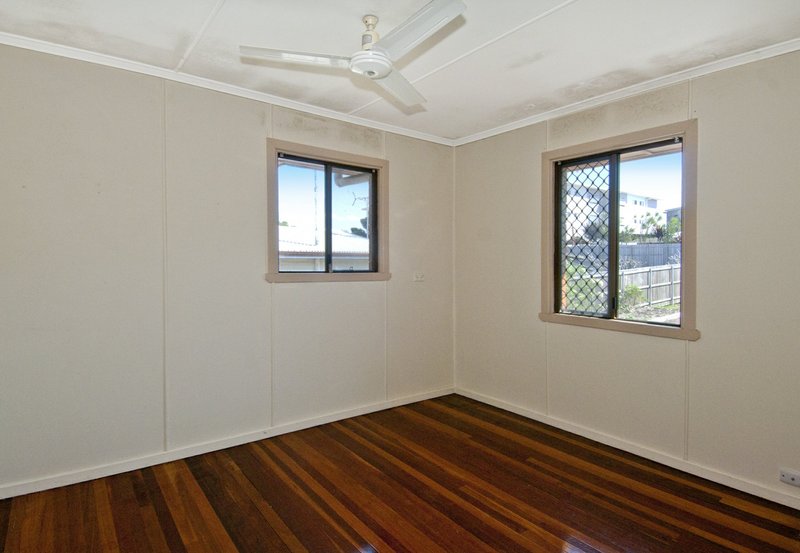 Photo - 3 Alamein Street, Beenleigh QLD 4207 - Image 13