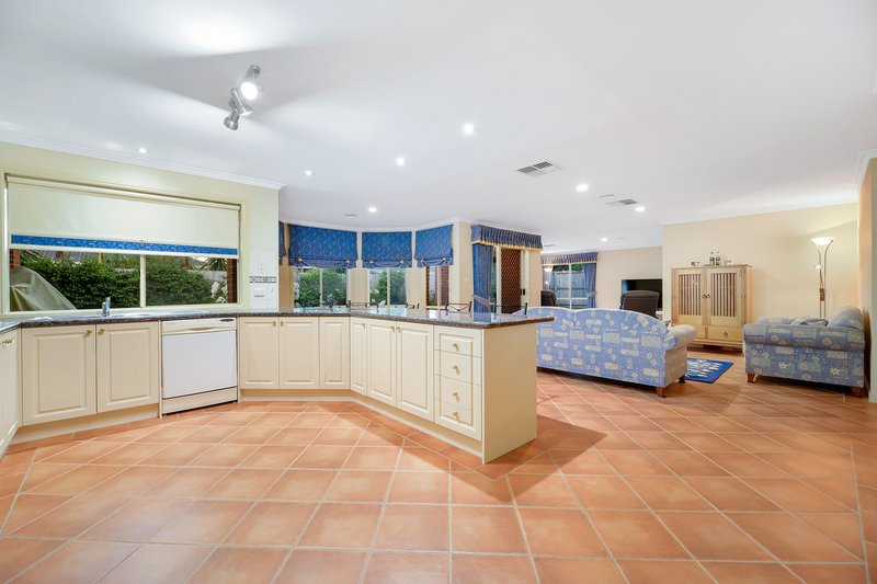 Photo - 3 Alderley Court, Narre Warren South VIC 3805 - Image 8