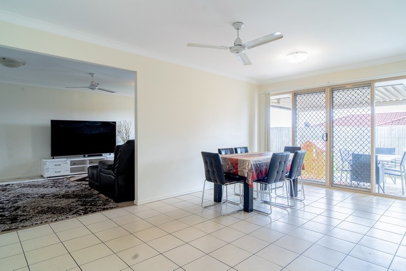 Photo - 3 Alexander Close, Redbank Plains QLD 4301 - Image 4