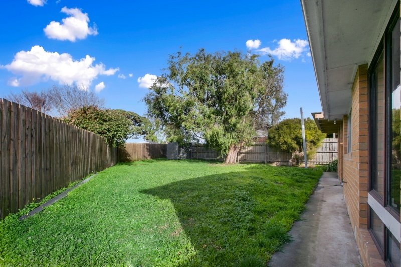 Photo - 3 Alexander Crescent, Frankston VIC 3199 - Image 11