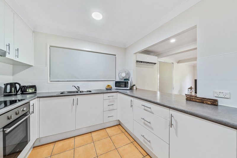 Photo - 3 Alexander Street, Woodridge QLD 4114 - Image 6