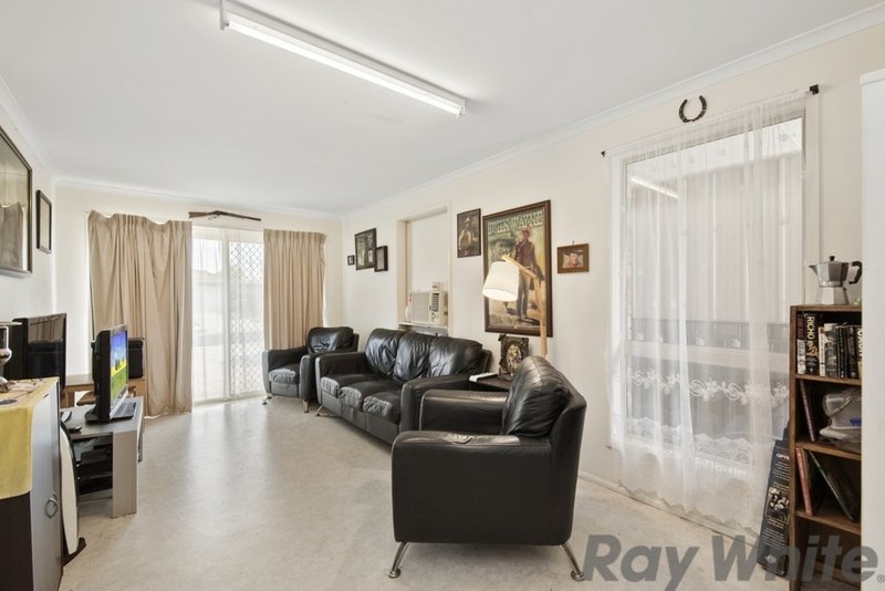 Photo - 3 Alexandra Court, Deception Bay QLD 4508 - Image 5