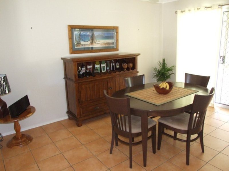 Photo - 3 Alkina Crescent, Boyne Island QLD 4680 - Image 8